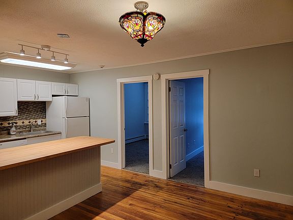3rd image of 38 Freebody St #204