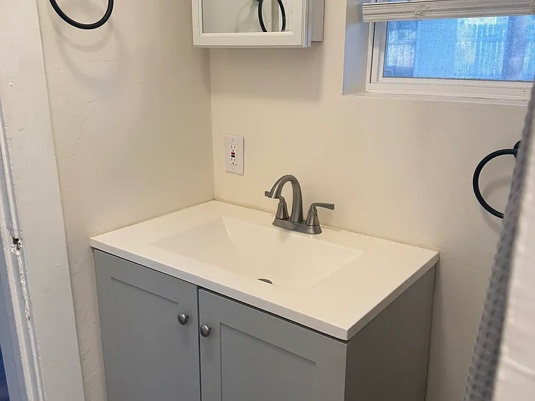 1131 E Linden St #2 — Photo 7