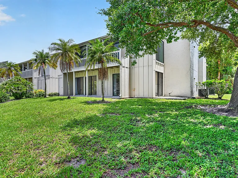 2220 Bahia Vista St #G4 — Photo 29