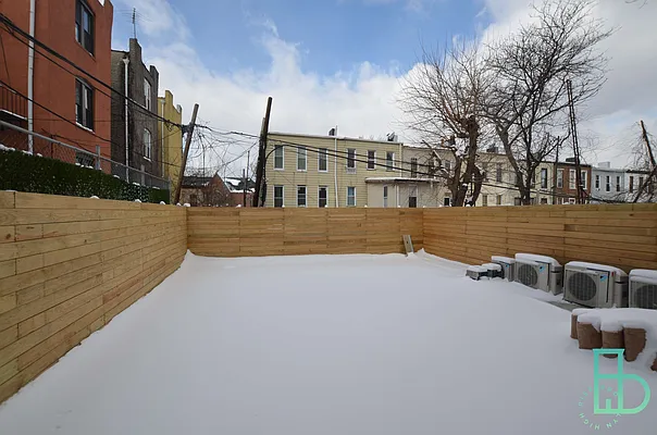 Rented by Miron Realty Group | media 32