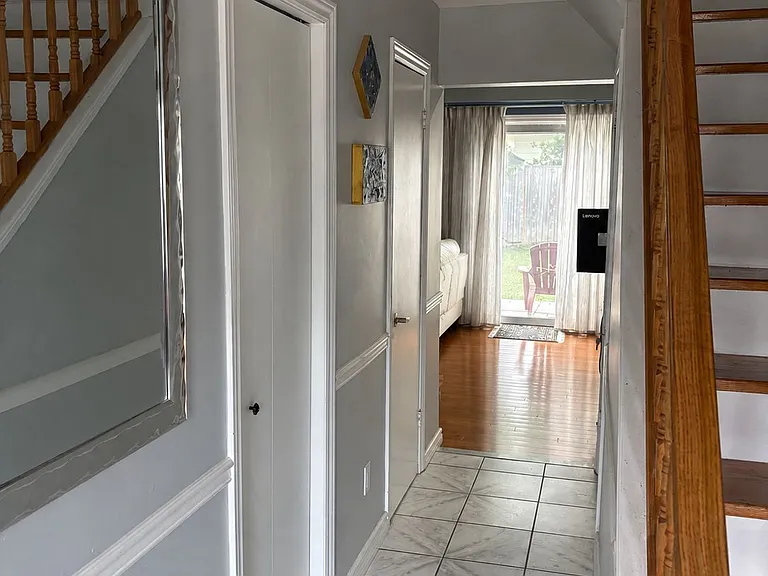 137 Madoc Dr — Photo 11