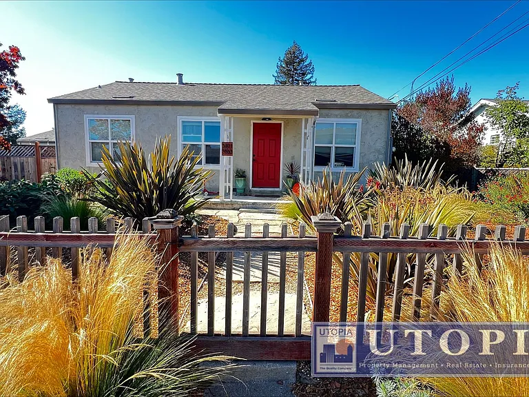3101 Paul Sweet Rd — Photo 2