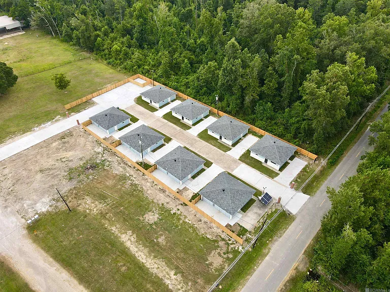 43053 N Billville Rd #8 — Photo 15