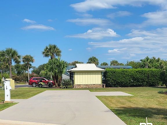 2nd image of 541 Portofino Loop