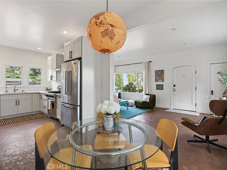 223 N Padre Juan Ave — Photo 14