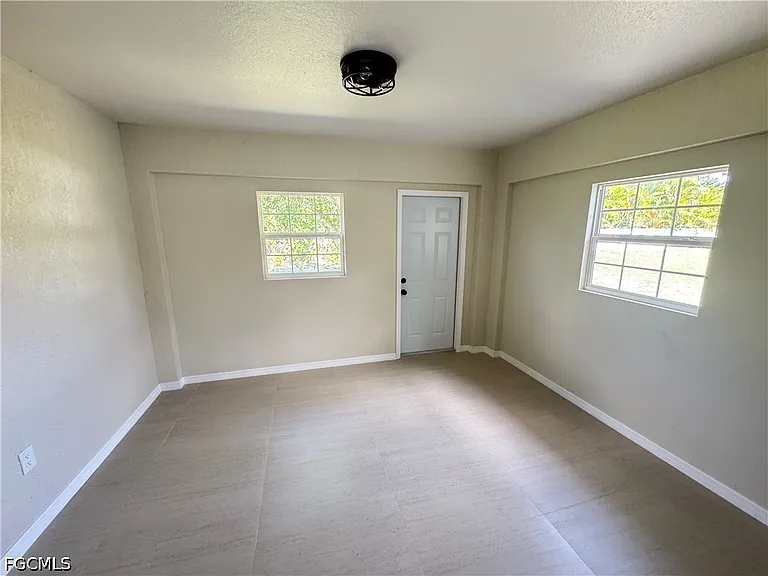 4426 SW Santa Barbara Pl — Photo 19