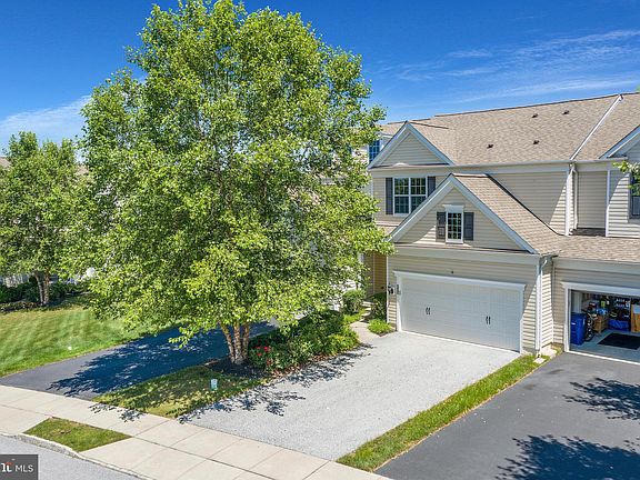 2nd image of 243 N Caldwell Cir