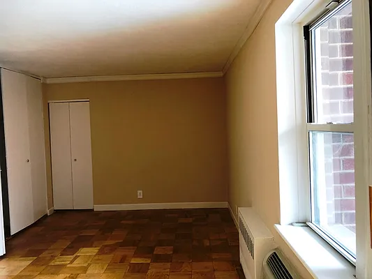 Rented by Prime Realty | media 10