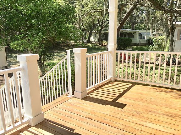 2nd image of 107 Oak Terrace Dr