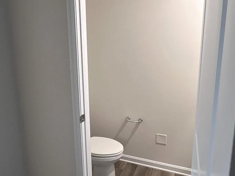 180 Hamstead Dr — Photo 5