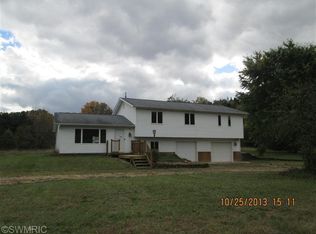 560 Joy Rd, Battle Creek, MI 49014