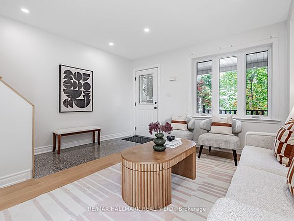 5th image of 8 Redwood Ave