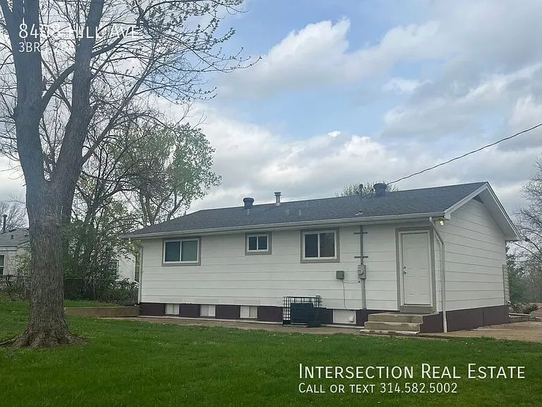 8408 Hill Ave — Photo 3