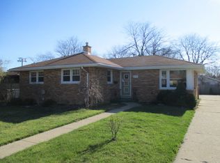 2137 Walnut St, Waukegan, IL 60087