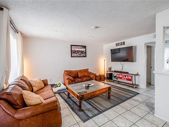 2nd image of 300 E Chestnut Ave #300Q