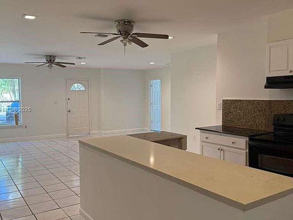 5th image of 870 NE 142nd St #870