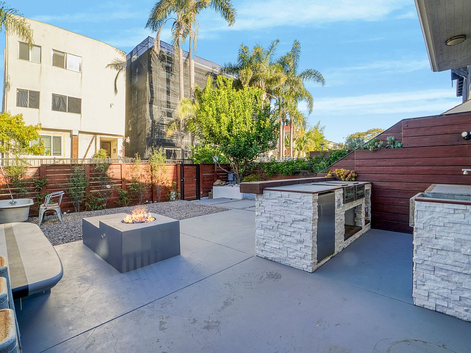 Outdoor BBQ and Fire Pit