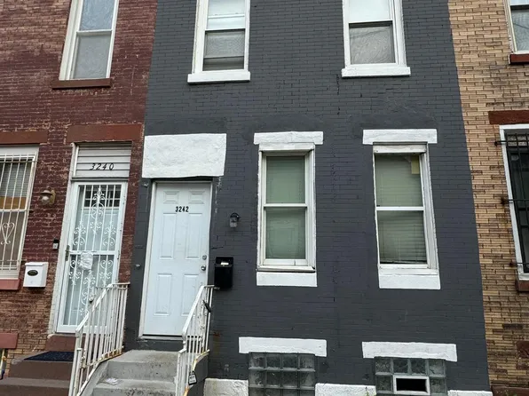 3242 N Randolph St, Philadelphia, PA 19140
