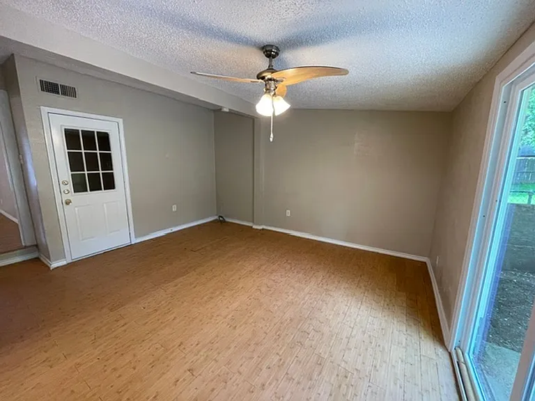 845 Rumfield Rd — Photo 10