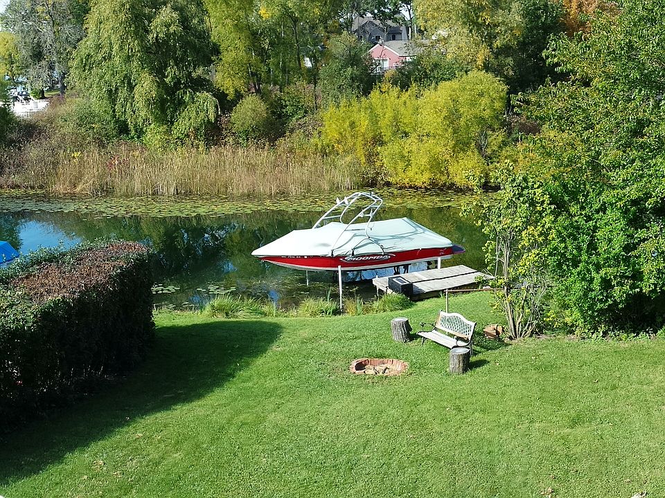 2nd image of 6848 Forestlawn Ct