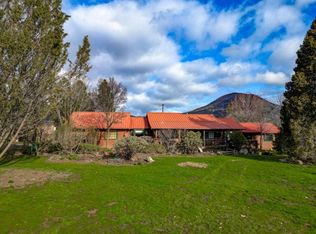 4033 Upland Rd, Montague, CA 96064