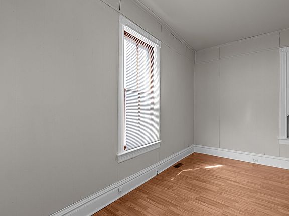 3rd image of 6617 Alabama Ave