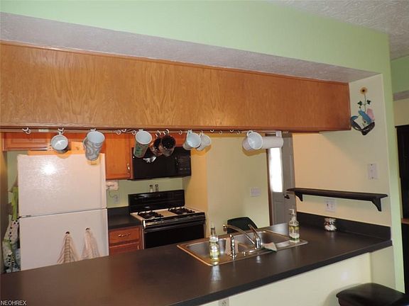 4th image of 1809 Meadowland Dr