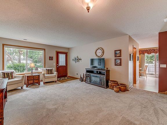 3rd image of 2055 Gresham Ave N