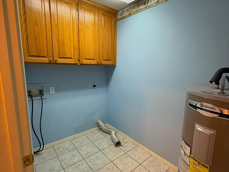 100 Chiffon Ln — Photo 9