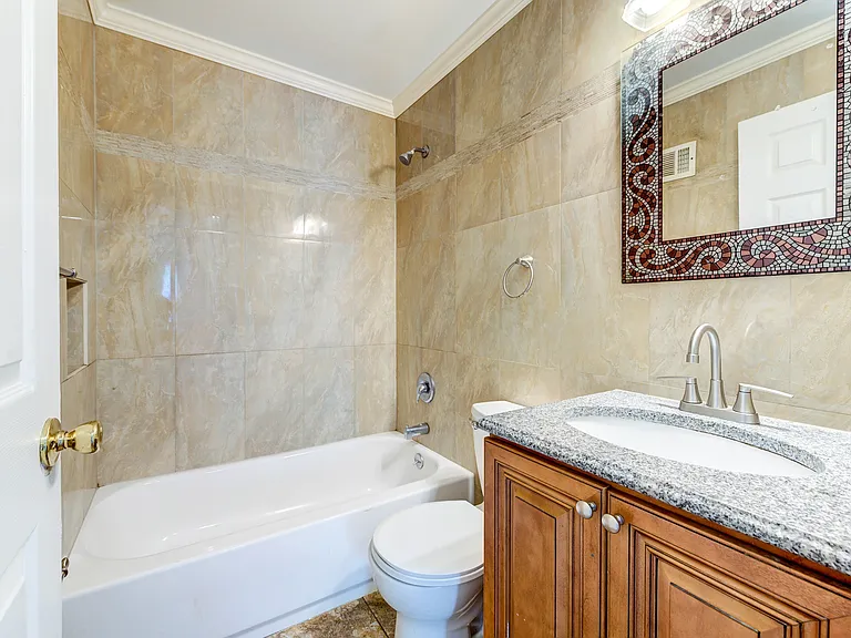 7865 Wayne Ave — Photo 10
