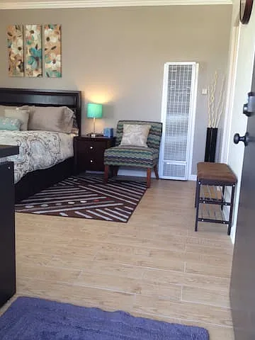2313 Montrose Ave #7 — Photo 7
