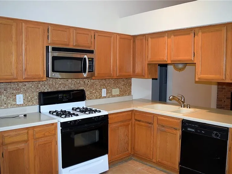 16819 Village Oak Loop — Photo 3