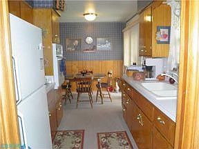 3rd image of 5030 Amesbury Way