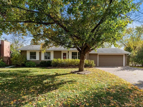 4864 Woodcrest Rd, White Bear Lake, MN 55110