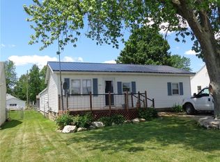 459 S Main St, Warrensburg, IL 62573