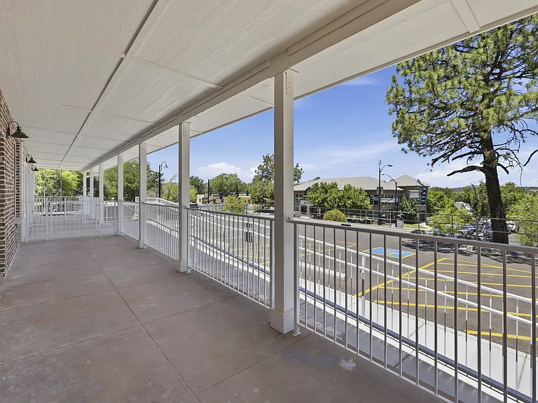 533 W Gurley St #2 — Photo 4