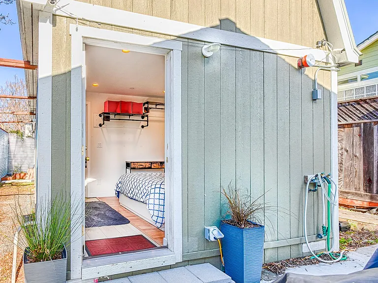 515 Mountain View Ave #D — Photo 22