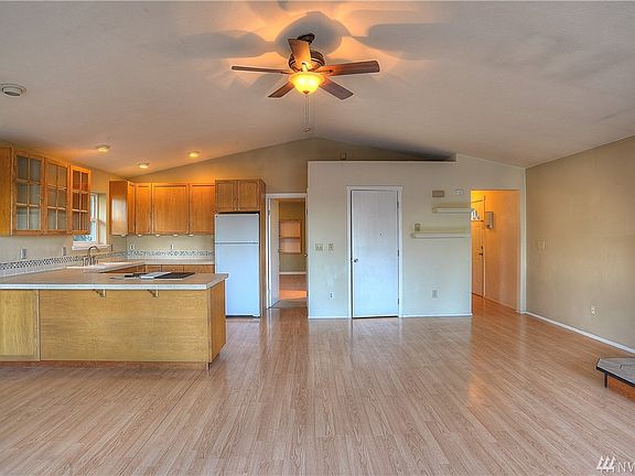 5th image of 9935 Overlook Dr NW