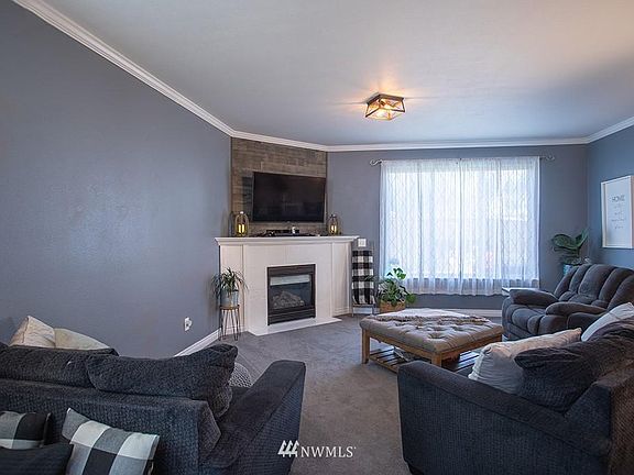 4th image of 7635 Trica Ave NE
