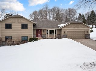 1986 Mabel Ct, Chaska, MN 55318