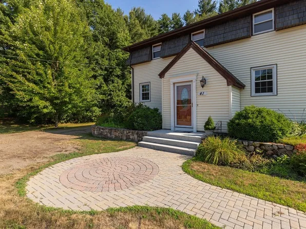 41 Meredith Rd, Tewksbury, MA 01876