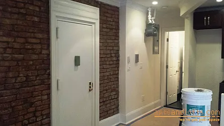 Rented by aptsandlofts.com