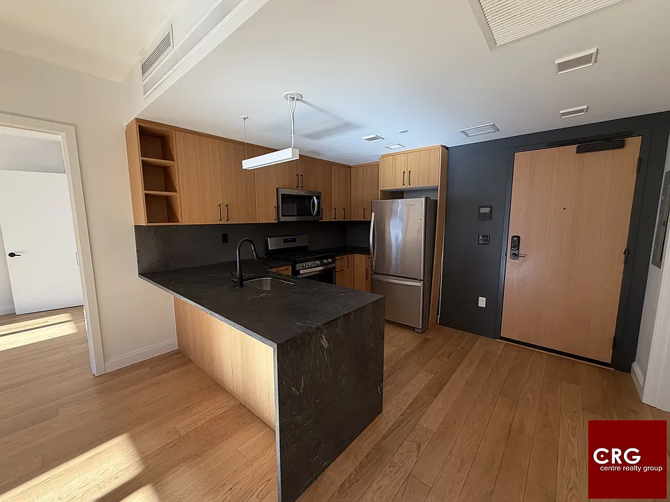 83-84 Gardner St #U208