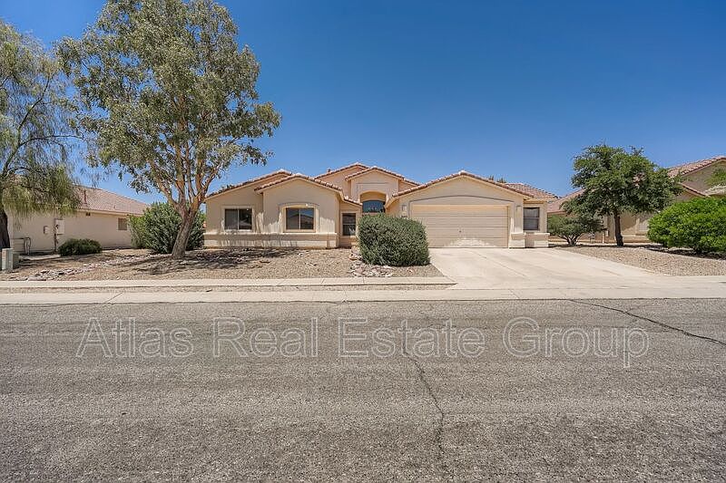 1st image of 8979 E Maxwell Dr