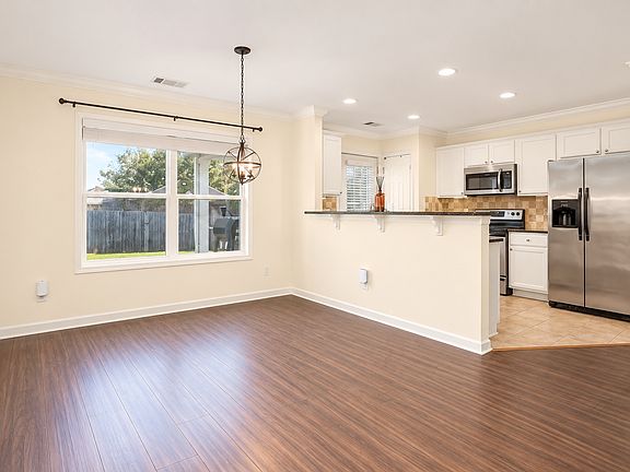 5th image of 2395 Waterstone Cir