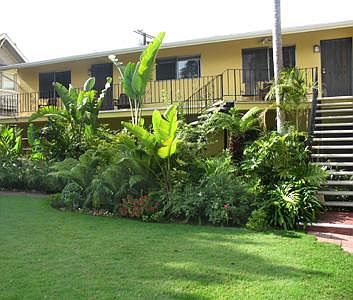 2nd image of 412 Corona Del Mar APT G