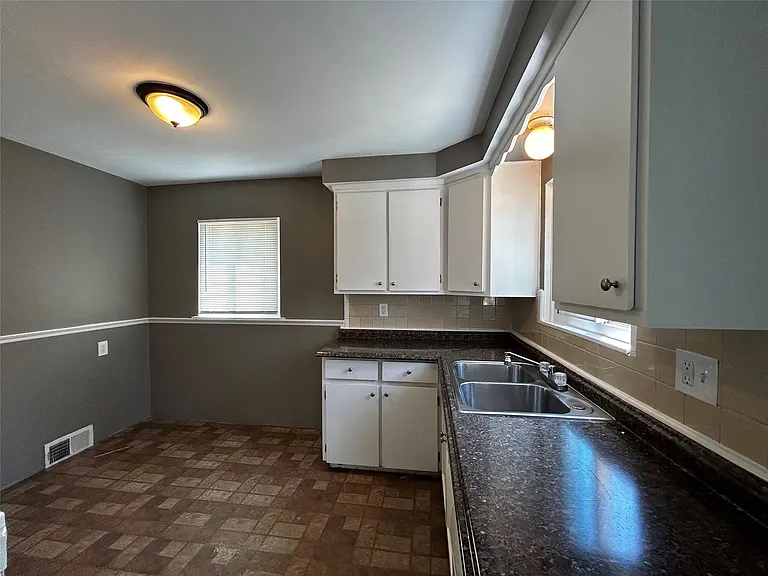 21307 Le Fever Ave — Photo 12