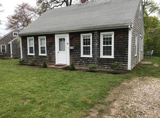 4 Amvets Ave, Falmouth, MA 02540