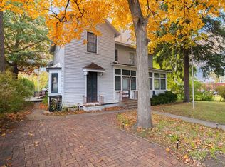 335 Buena Vista Ave, Pekin, IL