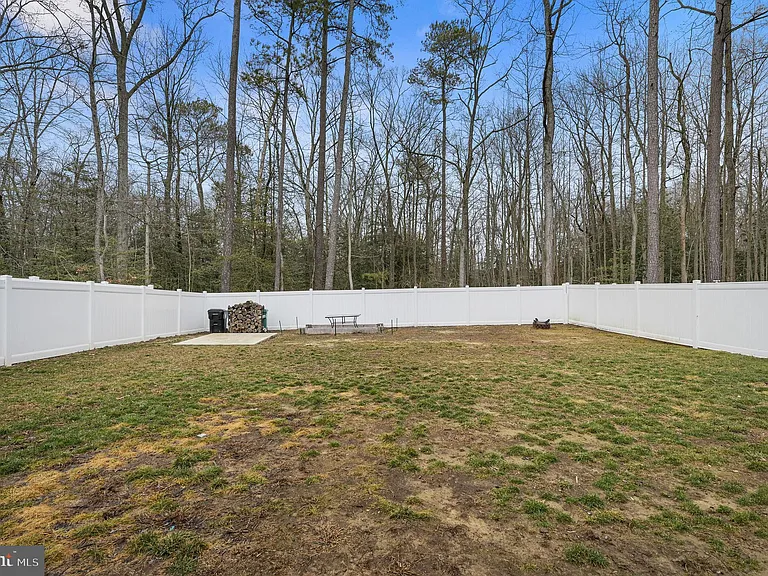 504 Currant Cir — Photo 18